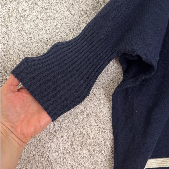 Vineyard Vines XS/S Poncho Sweater - Picture 3 of 9